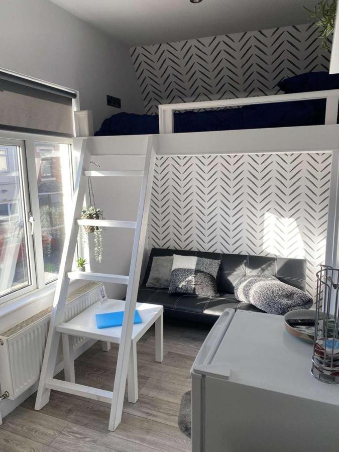 קטרינג Acaster House, X4 Rooms With En-Suites X1 Room Private Bathroom, Street Parking, Close To Train Station מראה חיצוני תמונה